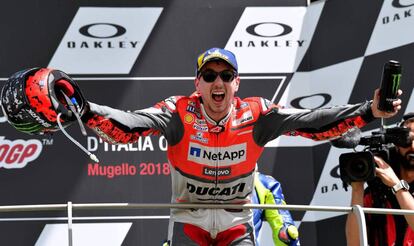 Jorge Lorenzo celebra su victoria en el GP de Italia en el circuito de Mugello.