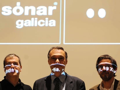 Presentación del Sónar, donde participaron el codirector del Sónar, Ricard Robles (izquierda), el conselleiro de Cultura, Roberto Varela (centro) y el gerente del Xacobeo, Ignacio Santos.