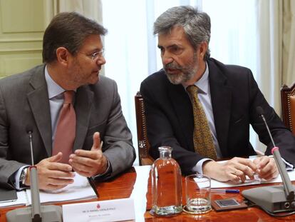 Rafael Catal&aacute; y el presidente del Consejo del Poder Judicial, Carlos Lesmes.
