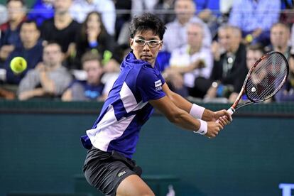 Hyeon Chung en acci&oacute;n durante la primera ronda en Par&iacute;s.