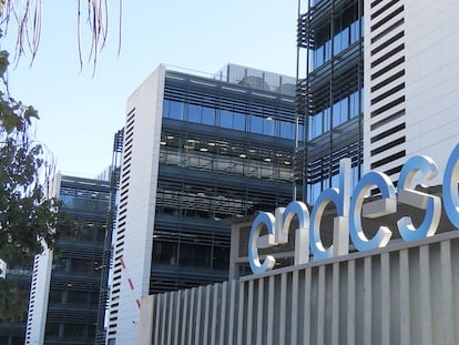 La CNMC multa con 4,9 millones a Endesa por abuso de dominio en dos nudos de acceso a la red