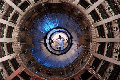 En el centro del Gran Colisionador de Hadrones de la Organización Europea para la Investigación Nuclear (CERN) en Ginebra, Suiza.