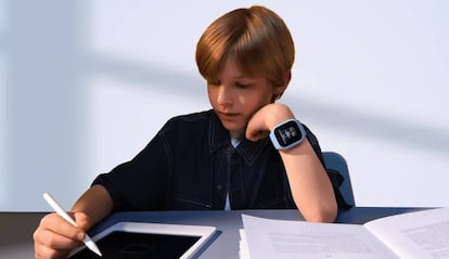 Niño con el Xiaomi Smart Kid Watch