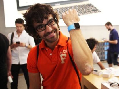 Daniel Soto, el primer comprador del Apple Watch en España.
