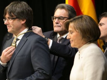 Toma de posesi&oacute;n del presidente electo de la Generalitat, Carles Puigdemont, en el Palau de la Generalitat de Barcelona.