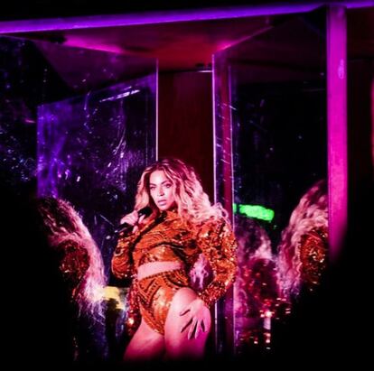 La cantante parece esmerarse en construir un album de fotos a la altura de las expectativas de sus fans: hay estampas familiares, escapadas, actuaciones, eventazos... ¡Enhorabuena, amiga Beyoncé! ¡Tú nos das lo que necesitamos!