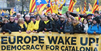 Cabecera de la manifestación en Bruselas.