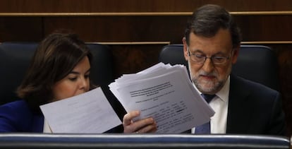 Rajoy y Sa&eacute;nz de Santamar&iacute;a este mi&eacute;rcoles en el Congreso.