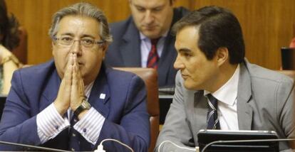 El alcalde de Sevilla, Juan Ignacio Zoido, y Jos&eacute; Antonio Nieto, alcalde de C&oacute;rdoba, en un pasado pleno.