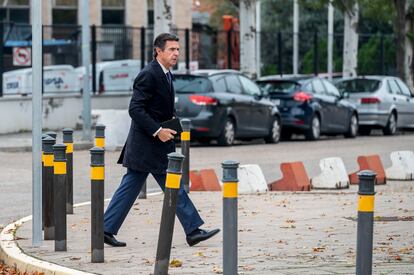 José Manuel Soria, exministro de Industria, a su llegada este miércoles a la Audiencia Nacional, en San Fernando de Henares (Madrid).