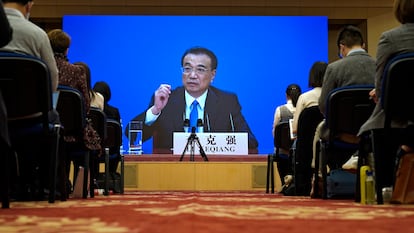 El primer ministro chino, Li Keqiang, habla este jueves durante su rueda de prensa anual, ofrecida por vídeoconferencia.