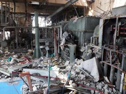 Fotografía tomada el 9 de junio de 2011 por Tokyo Electric Power Co (Tepco) que muestra los destrozos en la cuarta planta del reactor 4 en la central nuclear de Fukushima, en el nordeste de Japón.