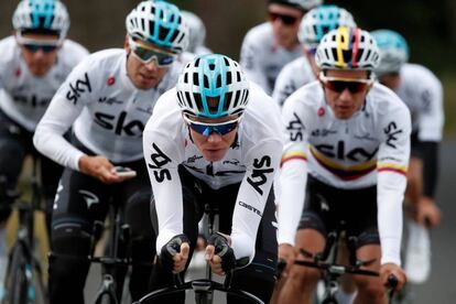 Froome, al frente del Sky durante el entrenamiento del viernes.