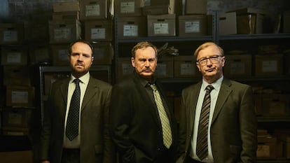 Los protagonistas de 'Los crímenes de Port Talbot'.