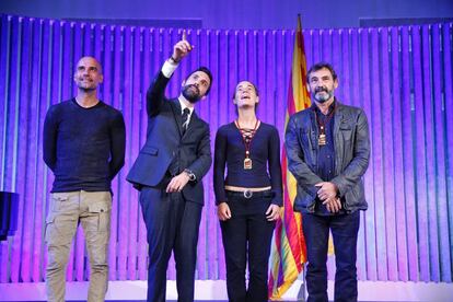 En la imagen, Pep Guardiola, Roger Torrent, Òscar Camps y Carola Rackete. 