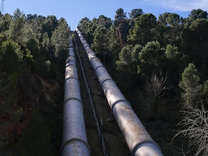 Central hidroeléctrica de Bolarque (Guadalajara), el inicio del acueducto de trasvase del Tajo.