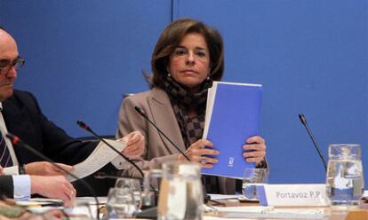 La concejal de Medio Ambiente, Ana Botella, durante la comisión de esta mañana.
