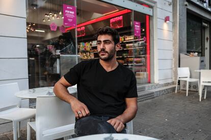 Osher Yanah, en una tienda-cafetería de Tel Aviv.