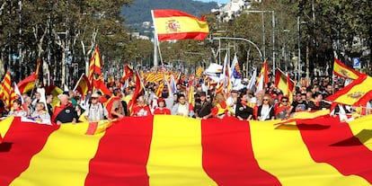 Imatge de la manifestació d'aquest dissabte a Barcelona a favor de la unitat d'Espanya.