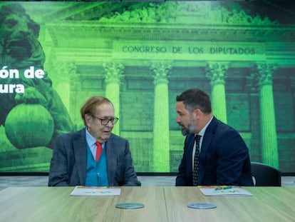 Ramón Tamames y el líder de Vox, Santiago Abascal.