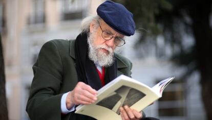 El arquitecto mexicano Fernando Gonz&aacute;lez Cort&aacute;zar, tras la entrevista.