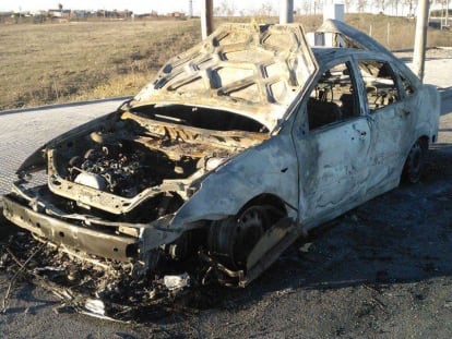 Coche incendiado en Navalcarnero.