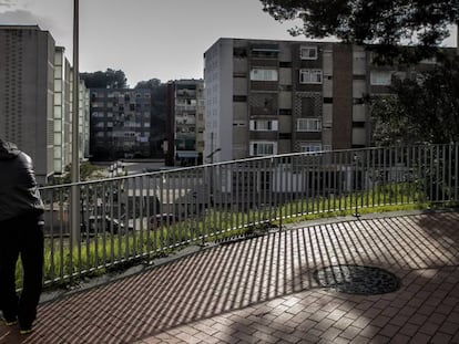 Ciutat Meridiana, en Nou Barris, es el barrio con menor renta de Barcelona.