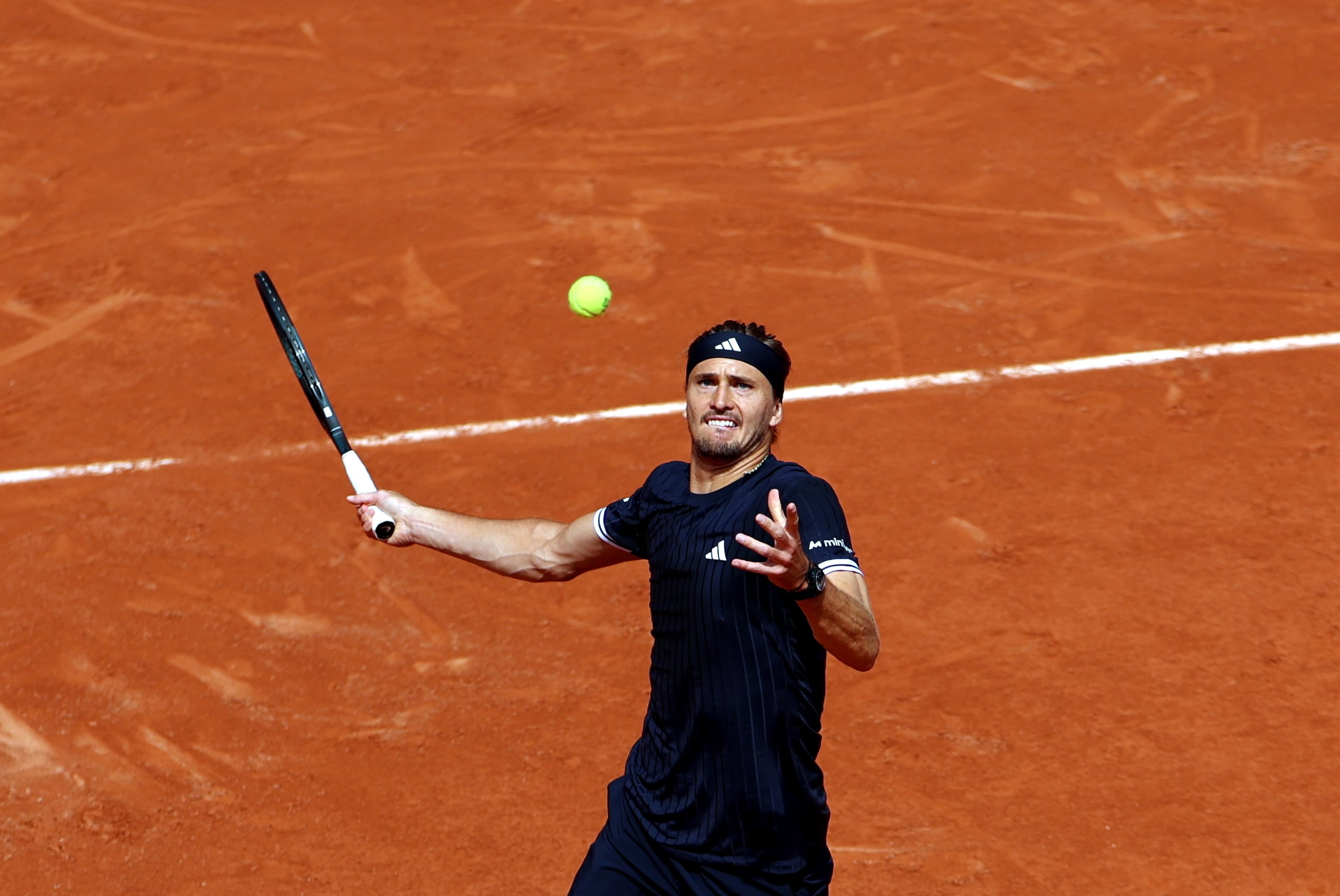 Zverev cumple y Cobolli ni se mancha: Roland Garros perfila la final