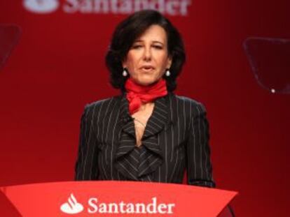 Ana Patricia Botín addressing shareholders following her father's death.