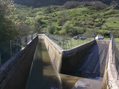 Canal subterr&aacute;neo que hace el trasvase del r&iacute;o Curue&ntilde;o al embalse del Porma, en Le&oacute;n.