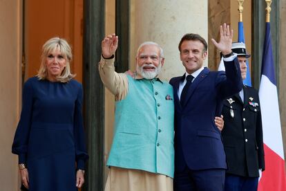 French President Emmanuel Macron and his wife Brigitte Macron welcome Indian Prime Minister Narendra Modi at the Elysee Palace, in Paris, France, July 13, 2023.