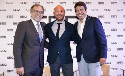De derecha a izquierdad, Carlos Mazón, Toni Gaspar y José Martí, en los Encuentros SER.