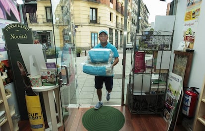 Lavanapp ha limpiado 25 toneladas de ropa es un año, unas 35.000 prendas.