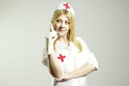 Amparo Larrañaga, viviendo su sueño de haber sido enfermera.