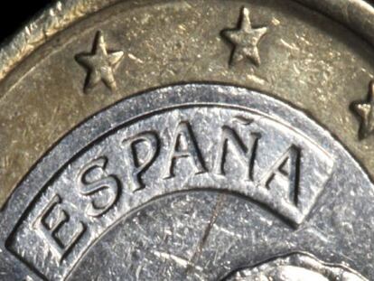 En la imagen, una moneda de euro de Espa&ntilde;a en Duesseldorf, Alemania. EFE/Archivo