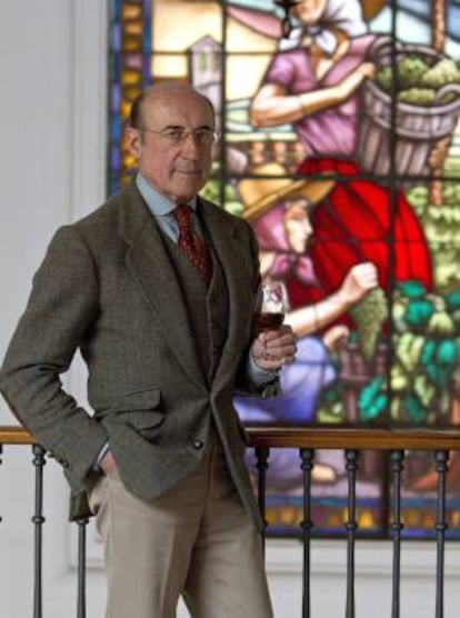 El presidente del Consejo Regulador del Jerez, el químico, enólogo y, sobre todo, continuador de una gran saga bodeguera, Beltrán Domecq, durante una entrevista con Efe en la que dice que es "tristísimo" que el consumo de vino haya caído en España en las últimas cuatro décadas desde los 60 a los 20 litros por persona y año.