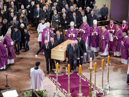 El funeral en honor al cardenal Karl Lehmann en la catedral de Maguncia este miércoles 21 de marzo 2018.