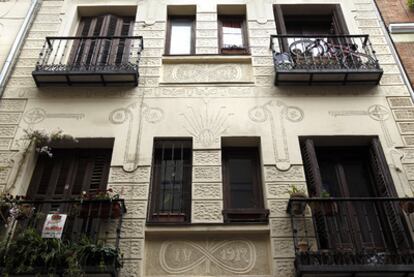 Subtly phallic: façade of the building at number 12, Montserrat street in Madrid.