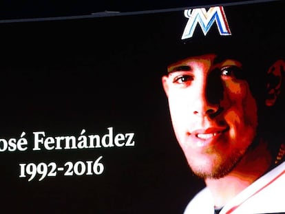Homage to José Fernández at a Red Sox-Yankees game.