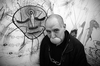 El artista Zush, en el Museo de Arte Contemporáneo de Barcelona (2010).