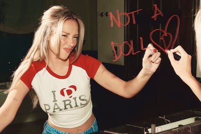 “Not a Doll”, campaña Primavera/Verano 2025 de Desigual, protagonizada por la actriz Ester Expósito.