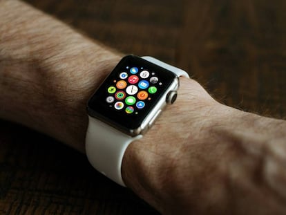 El nuevo Apple Watch podría tener cámara incorporada