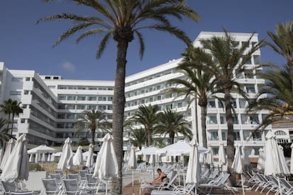 The Thomas Cook-run hotel Sunwing Seafront hotel was practically empty last Friday.