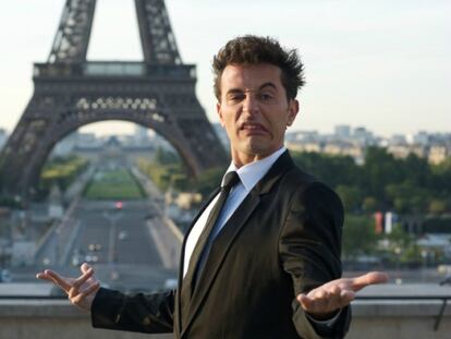 El cómico Olivier Giraud está triunfando con “How to become a Parisian in one hour”.