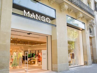 Establecimiento renovado de Mango en la calle Haussmann de París.