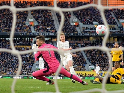 De Bruyne, en uno de los cuatro goles que metió al Wolves.