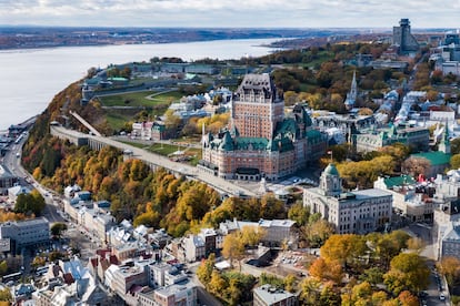 La ciudad antigua de Quebec con el castillo (y hotel) de Frontenac.