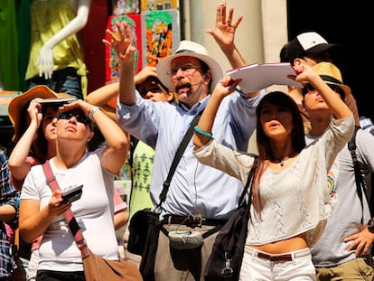 ¿Pagar por un guía turístico o visitar gratis con un greeter?
