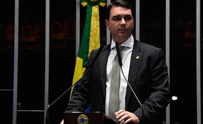 Flavio Bolsonaro no plenário do Senado.