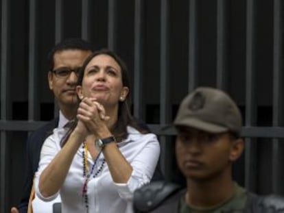 Machado, nesta segunda-feira, ao chegar à promotoria.